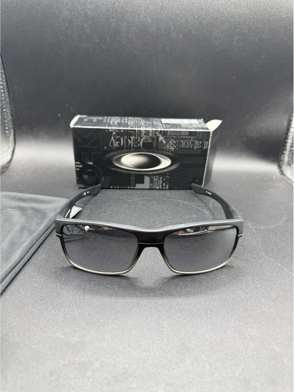 Oakley TwoFace Machinist Matte Black/Chrome Iridium Lenses OO9189-30